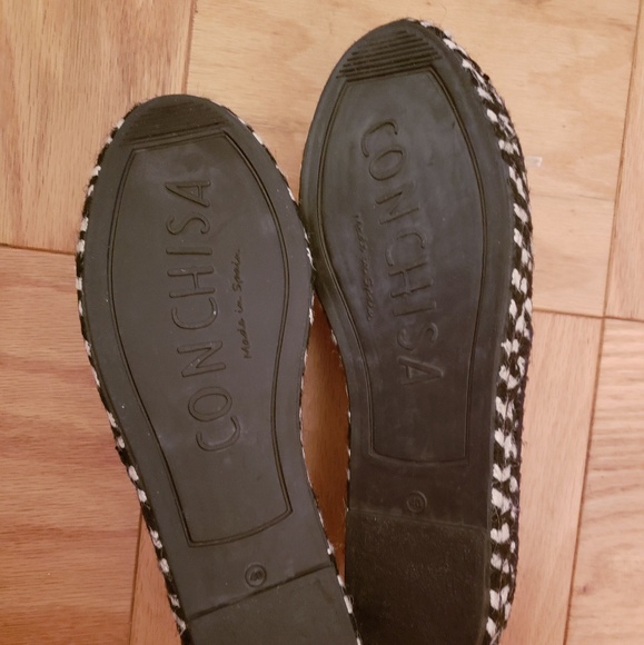 Shoes - Picture 5 of 8